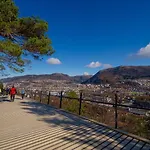 Cozy 2-bedroom Near Centre Bergen